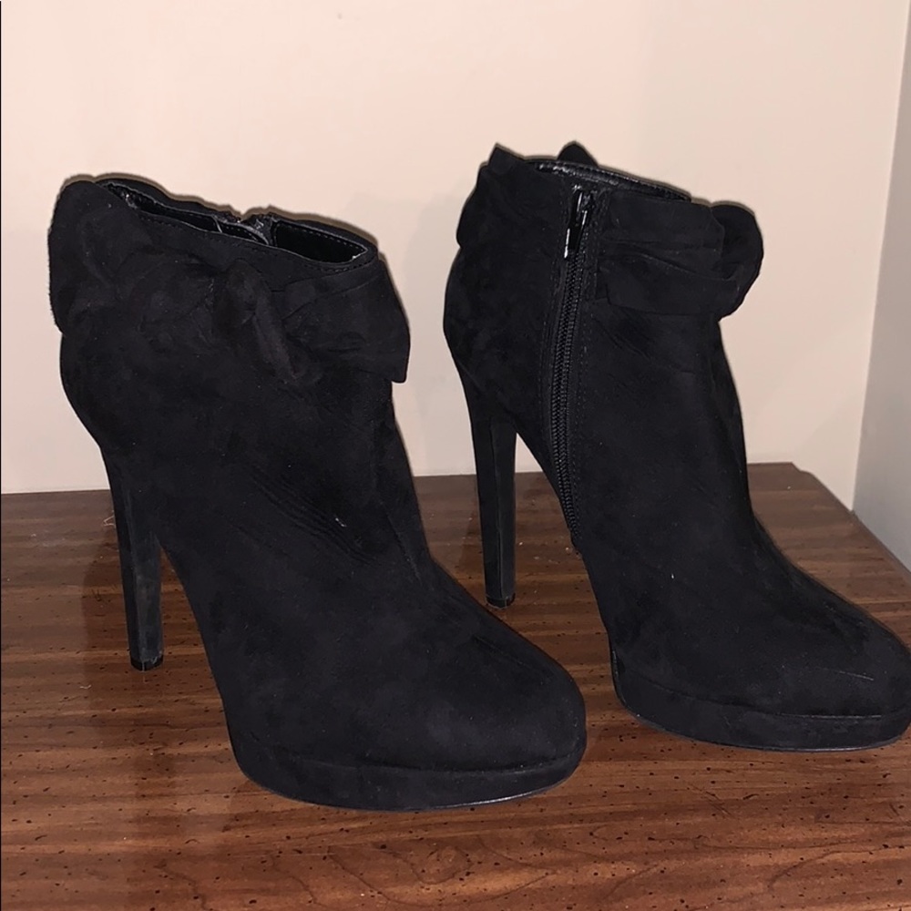 Black Booties with high heel